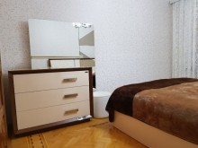 Satılır Köhnə Tikili, Nizami.r, 8-ci kilometr, Neftçilər.m-12