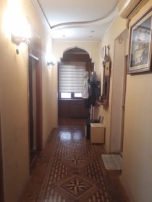 Satılır Köhnə Tikili, Nəsimi.r, 28 May.m-9