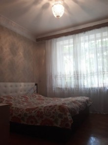 Satılır Köhnə Tikili, Nəsimi.r, 28 May.m-14