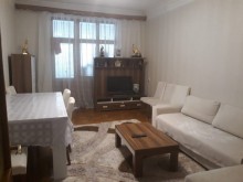 Satılır Köhnə Tikili, Nəsimi.r, 28 May.m-15
