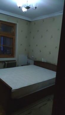 Satılır Köhnə Tikili, Yasamal.r, Yasamal, İnşaatçılar.m-4