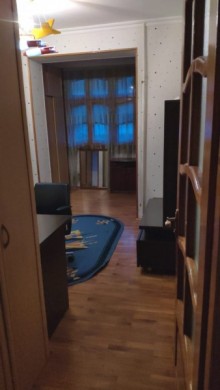 Satılır Köhnə Tikili, Yasamal.r, Yasamal, İnşaatçılar.m-6