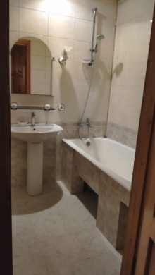 Satılır Köhnə Tikili, Yasamal.r, Yasamal, İnşaatçılar.m-12