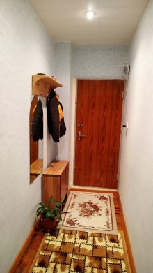 Satılır Köhnə Tikili, Binəqədi.r, 9-cu mikrorayon, Nəsimi.m-6