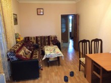 Satılır Köhnə Tikili, Binəqədi.r, 9-cu mikrorayon, Memar Əcəmi.m-1