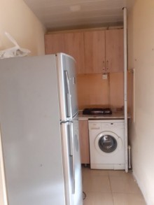 Satılır Köhnə Tikili, Binəqədi.r, 6-cı mikrorayon, Nəsimi.m-5