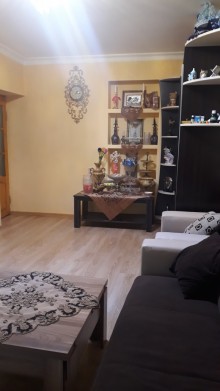 Satılır Köhnə Tikili, Xətai.r, Əhmədli, Əhmədli.m-3