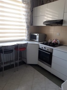 Satılır Köhnə Tikili, Səbail.r, Badamdar-8
