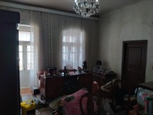 Satılır Köhnə Tikili, Səbail.r, Sahil.m-2