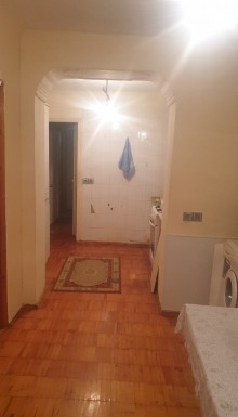 Satılır Köhnə Tikili, Yasamal.r, Yasamal, İnşaatçılar.m-5