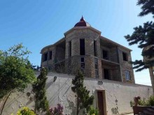 novxanida natamam tikili heyet evi satilir, -1