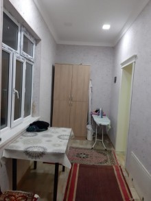 Satılır Həyət evi, Səbail.r-11