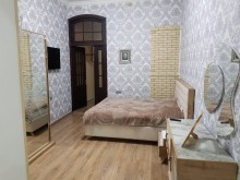 Satılır Köhnə Tikili, Nəsimi.r, 28 May.m-15