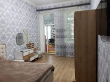 Satılır Köhnə Tikili, Nəsimi.r, 28 May.m-17