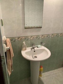 Satılır Köhnə Tikili, Nəsimi.r, 4-cü mikrorayon, 20 Yanvar.m-7