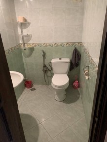 Satılır Köhnə Tikili, Nəsimi.r, 4-cü mikrorayon, 20 Yanvar.m-8