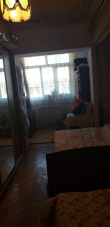 Satılır Köhnə Tikili, Nəsimi.r, 28 May.m-17
