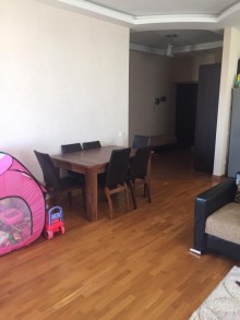Satılır Yeni Tikili, Xətai.r, Xətai.m-4