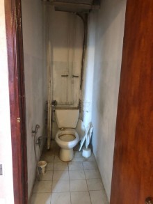 Satılır Köhnə Tikili, Binəqədi.r, 7-ci mikrorayon, Azadlıq.m-12