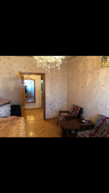 Satılır Köhnə Tikili, Binəqədi.r, 8-ci mikrorayon, Azadlıq.m-9