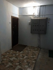 Satılır Köhnə Tikili, Binəqədi.r, 7-ci mikrorayon, Dərnəgül.m-1