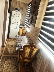 Satılır Köhnə Tikili, Binəqədi.r, 7-ci mikrorayon, Dərnəgül.m-9