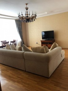 Satılır Yeni Tikili, Nəsimi.r-2