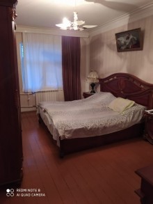 Satılır Köhnə Tikili, Binəqədi.r, 9-cu mikrorayon, Nəsimi.m-3