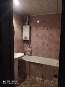 Satılır Köhnə Tikili, Binəqədi.r, 9-cu mikrorayon, Nəsimi.m-11