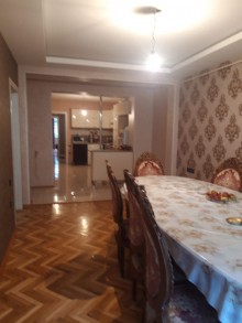 Satılır Köhnə Tikili, Binəqədi.r, 7-ci mikrorayon, Azadlıq.m-3