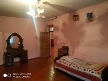 Satılır Həyət evi, Binəqədi.r, Çiçək, Avtovağzal.m-4