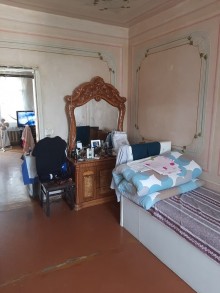 Satılır Köhnə Tikili, Binəqədi.r, 7-ci mikrorayon, Azadlıq.m-2