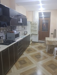 Satılır Yeni Tikili, Səbail.r, Bayıl-11