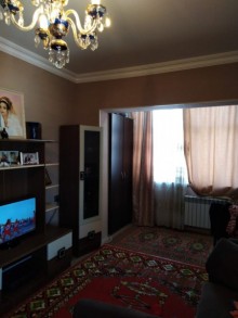 Satılır Köhnə Tikili, Binəqədi.r, 8-ci mikrorayon-2
