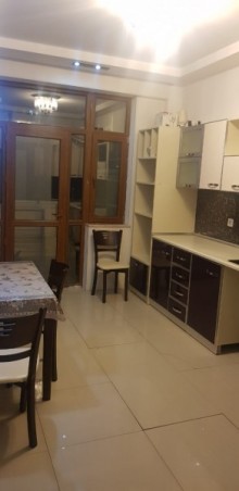 Satılır Yeni Tikili, Binəqədi.r, 7-ci mikrorayon, Azadlıq.m-7