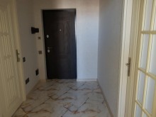 Satılır Yeni Tikili, Binəqədi.r, 6-cı mikrorayon, Nəsimi.m-6