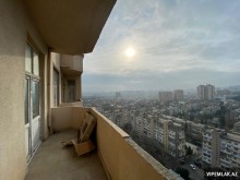 Satılır Yeni Tikili, Binəqədi.r, 6-cı mikrorayon-8