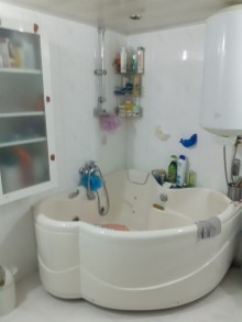 Satılır Yeni Tikili, Nəsimi.r, 20 Yanvar.m-8