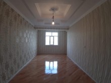 Satılır Yeni Tikili, Binəqədi.r, 8-ci mikrorayon, Azadlıq.m-2