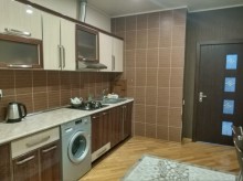 Satılır Yeni Tikili, Binəqədi.r, 9-cu mikrorayon, Memar Əcəmi.m-3