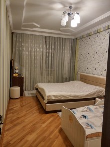 Satılır Yeni Tikili, Binəqədi.r, 9-cu mikrorayon, Memar Əcəmi.m-6