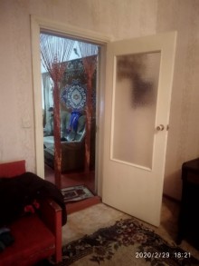 Satılır Köhnə Tikili, Binəqədi.r, 6-cı mikrorayon, Nəsimi.m-4