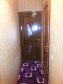 Satılır Köhnə Tikili, Binəqədi.r, 9-cu mikrorayon, Memar Əcəmi.m-6
