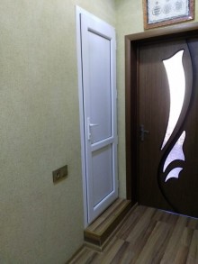 Satılır Köhnə Tikili, Nəsimi.r-9