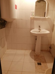 Satılır Köhnə Tikili, Nizami.r, 8-ci kilometr, Xalqlar Dostluğu m..m-8