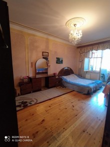 Satılır Köhnə Tikili, Binəqədi.r, Rəsulzadə, Azadlıq.m-14