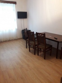 Satılır Köhnə Tikili, Yasamal.r, 20 Yanvar.m-1