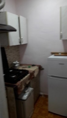 Satılır Köhnə Tikili, Yasamal.r, 20 Yanvar.m-4