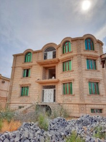 Naxçıvanda aglayli podmoyak villa satilir, -1