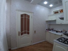 Satılır Yeni Tikili, Binəqədi.r, 8-ci mikrorayon-4